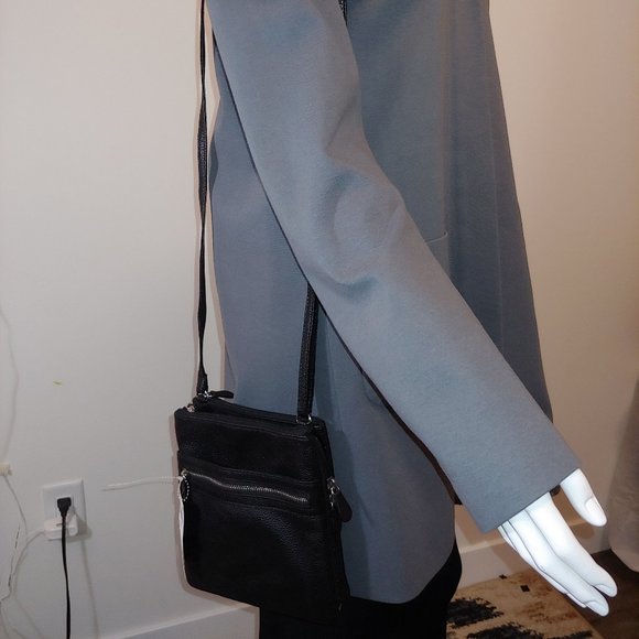 NWT Giani Bernini Triple-Zip Pebble Leather Bag - Picture 2 of 11